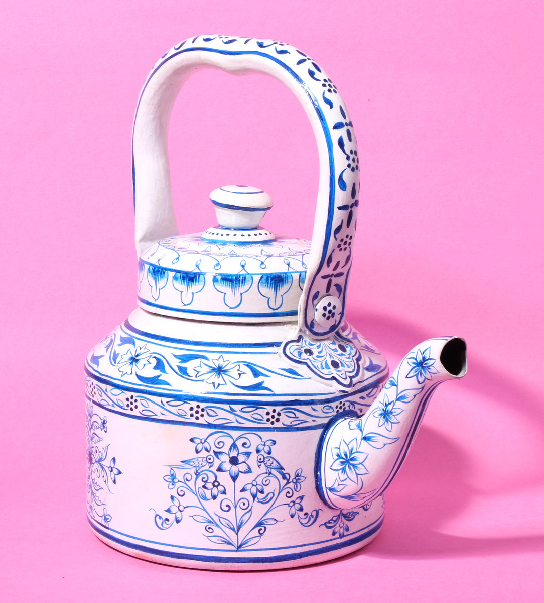 White kettle TEA AND INDIA